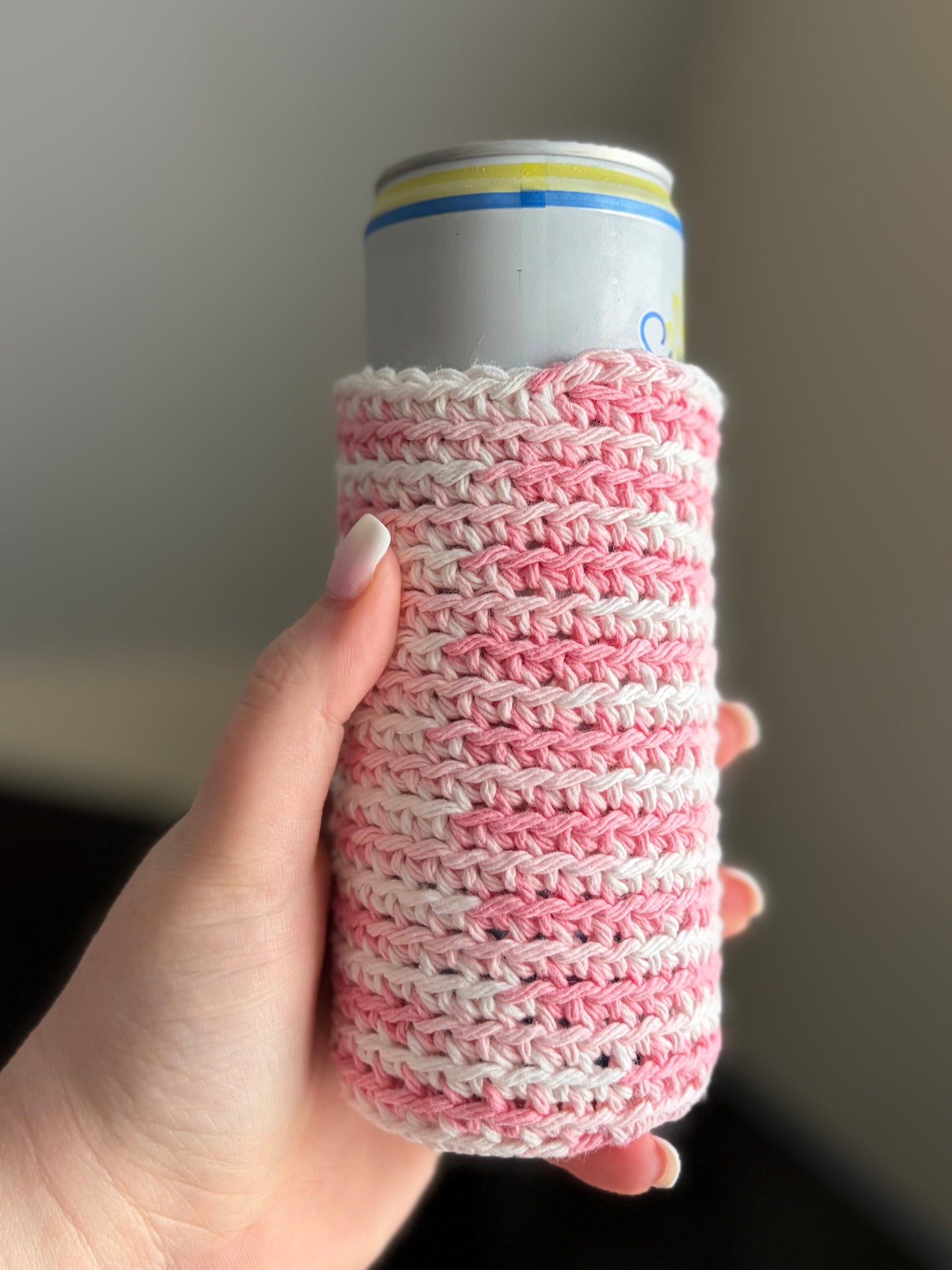 Seashell Ombre 12 oz Soda Can Koozie