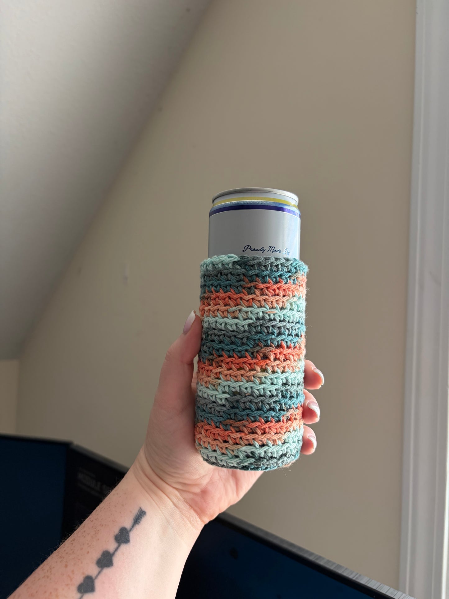 Vintage Floral Ombre 12 oz can Koozie
